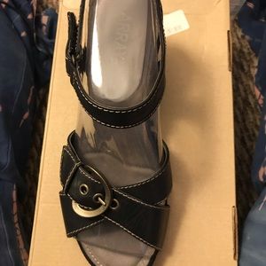 Array Black Leather 1/4 Strap Sandal (Tori)